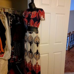 Mediterranean style combo top and skirt.